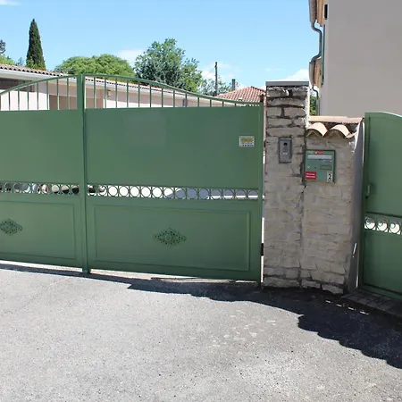 Prázdninový dům Les Cigales Aramon